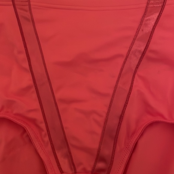 NWOT Flexees control brief size large. Fushia colour. - Picture 6 of 6